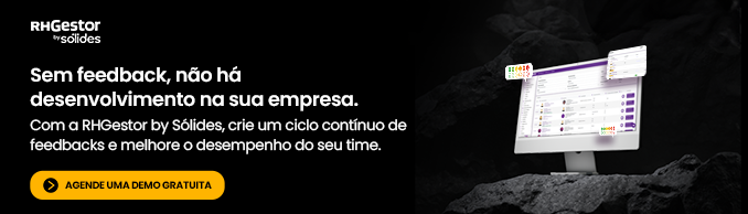 monitor em cima de uma rocha com a tela aberta na plataforma da RHGestor by Sólides